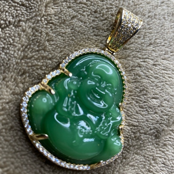 Jade Buddha Pendant - Picture 2 of 4